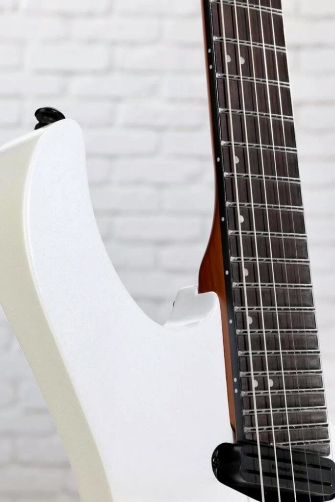 ESP LTD Deluxe MV-1000 Scale 02